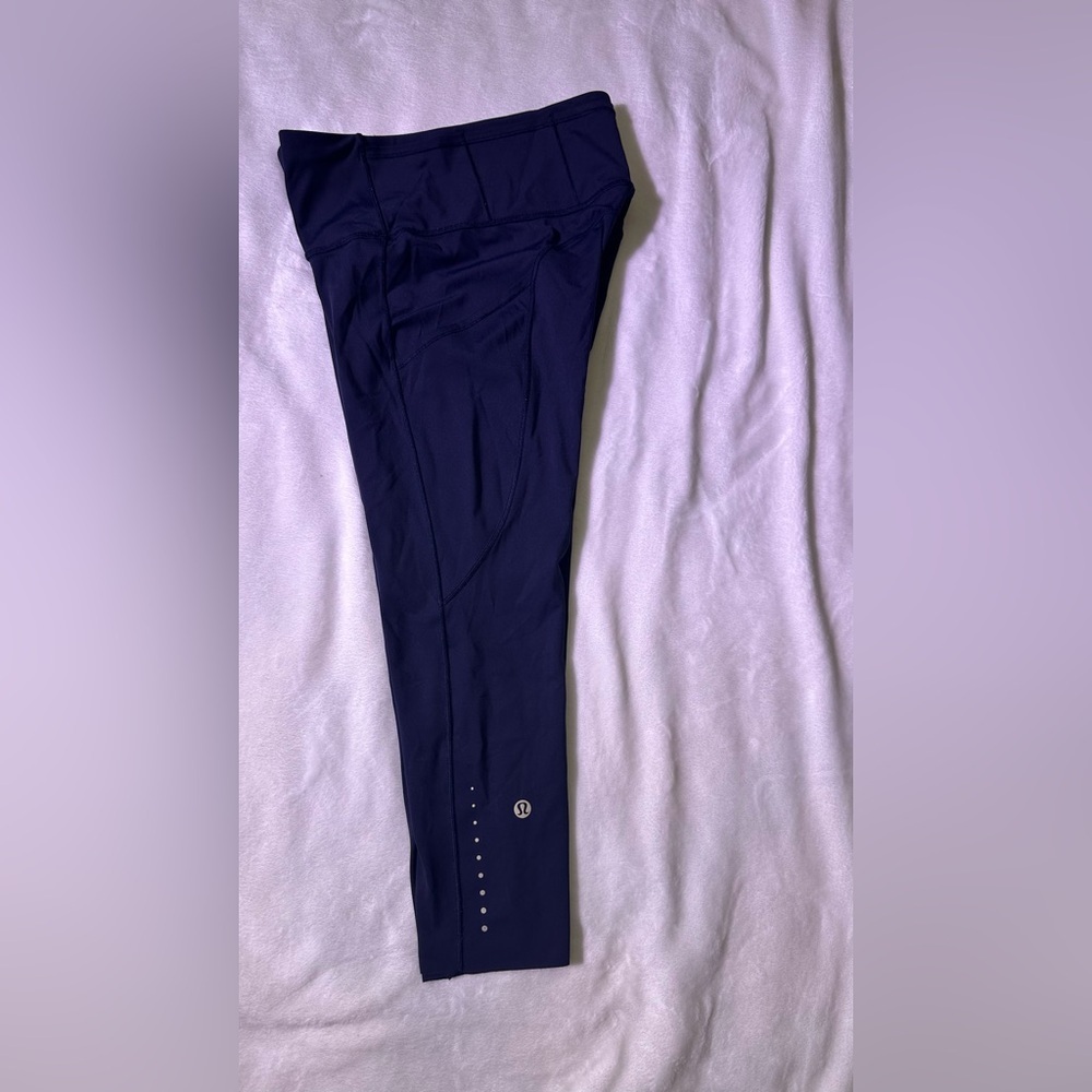 lululemon purple leggings with reflective logo dot - Picture 4 of 7